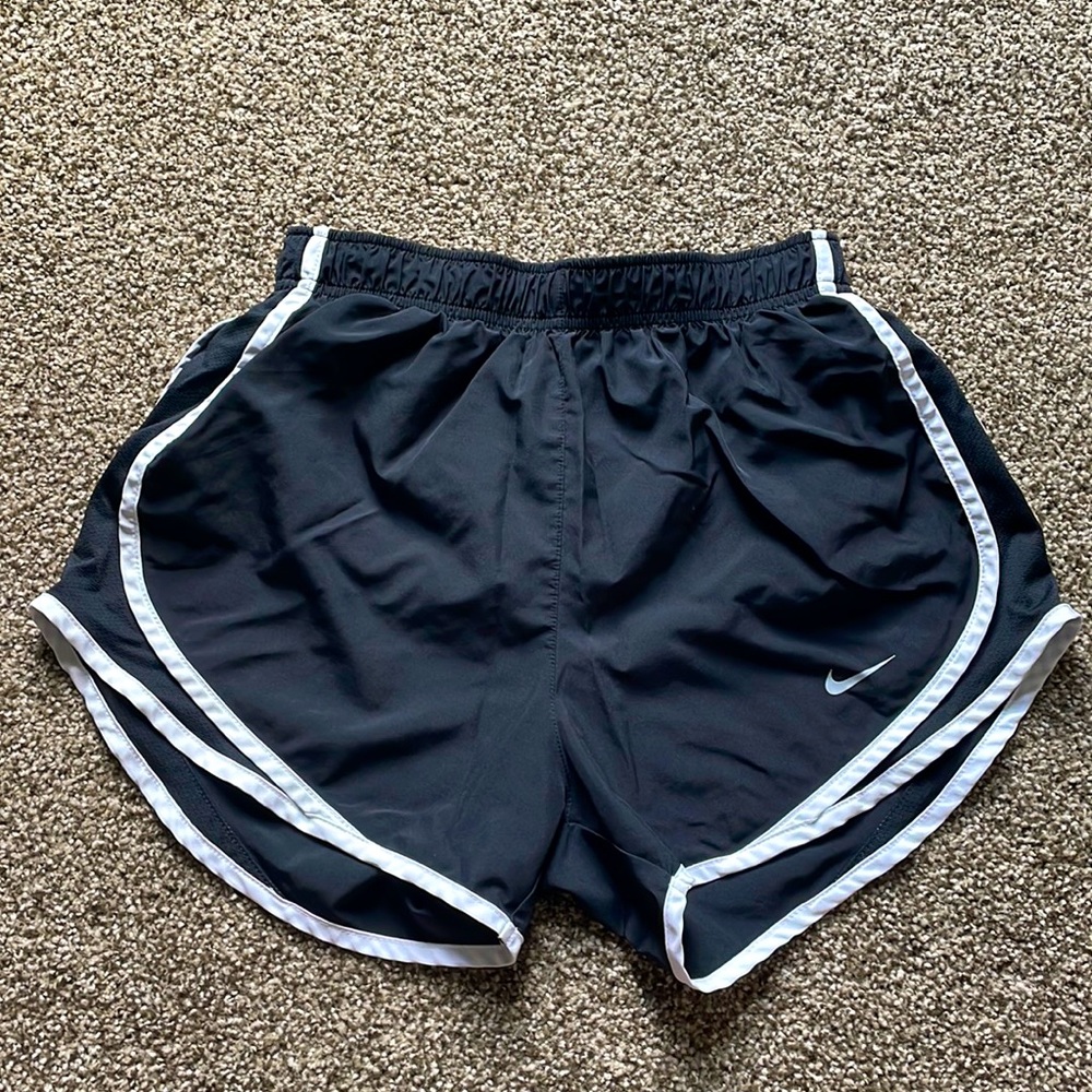 Nike women’s Tempo Dri-Fit running shorts